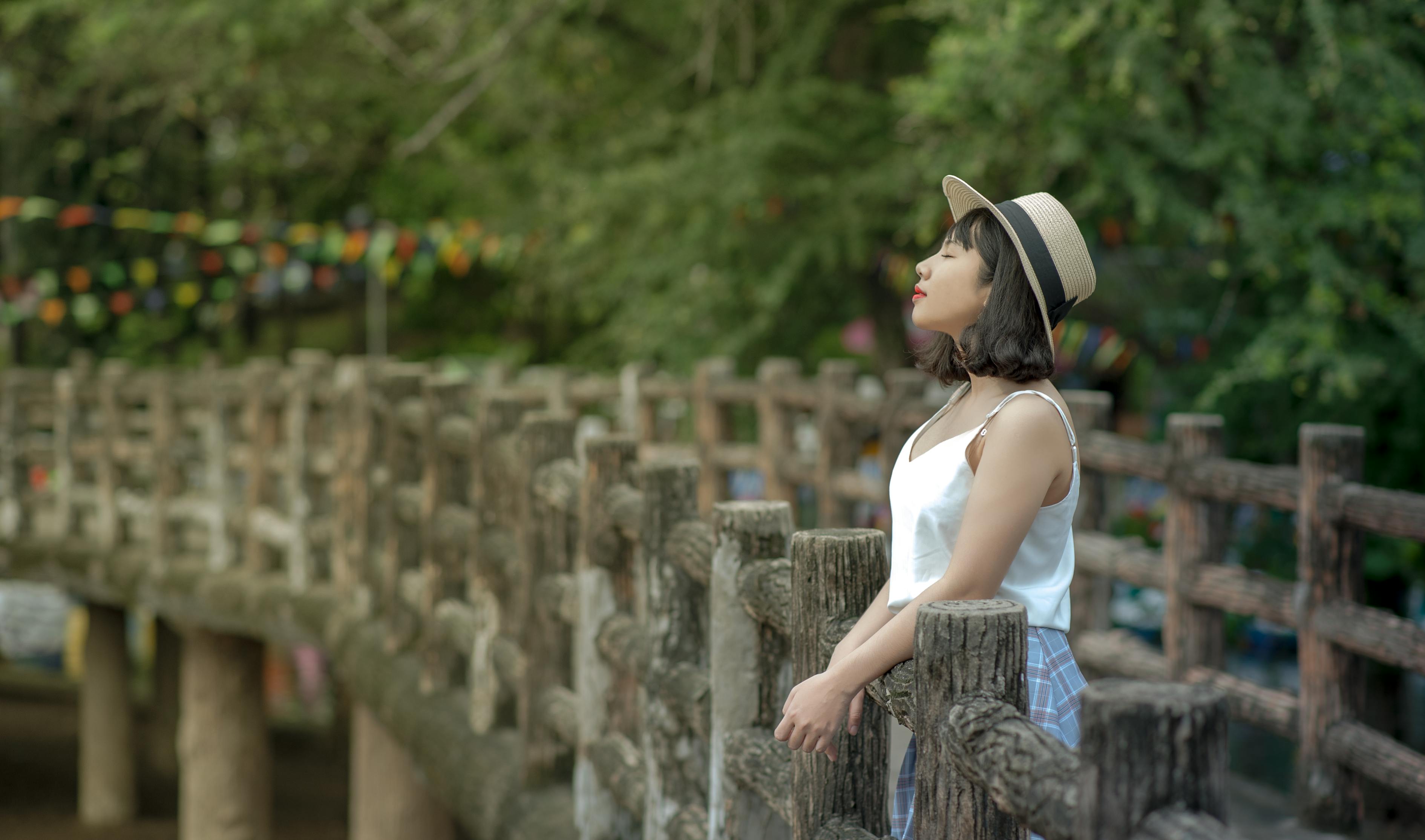 女子为爱匍匐讨薪路，替丈夫讨回18万欠薪的艰辛历程