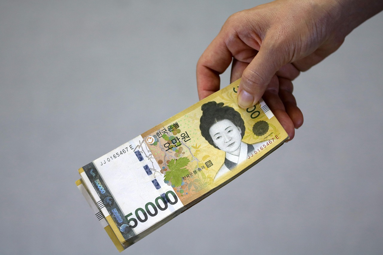 人民币与韩币汇率变动，影响因素、趋势分析及对中韩经济的影响