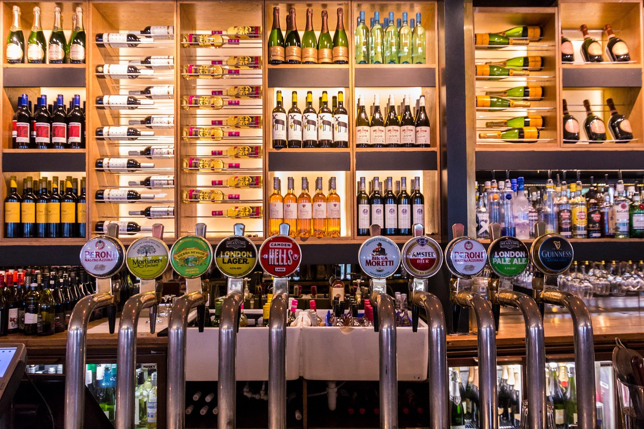 百威英博,全球啤酒巨头的创新之路与市场策略解析 百威英博,全球啤酒巨头的创新之路与市场策略解析